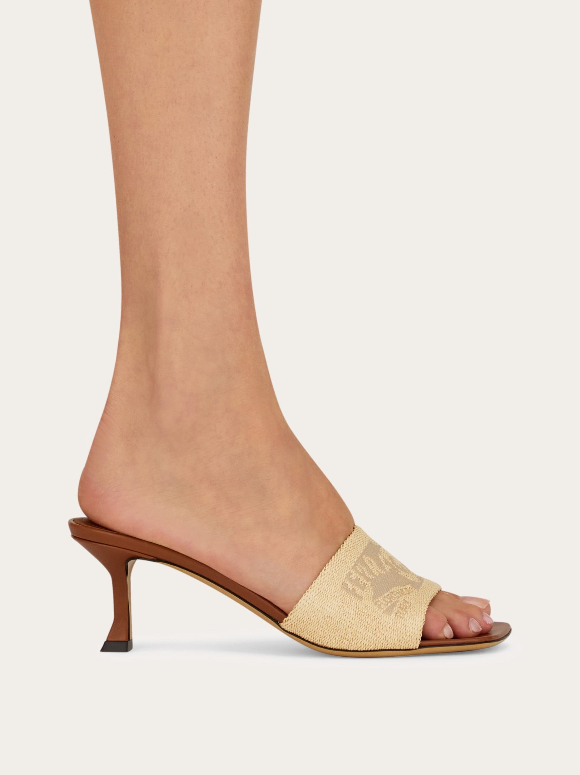 Ferragamo Venna logo slide - Image 5